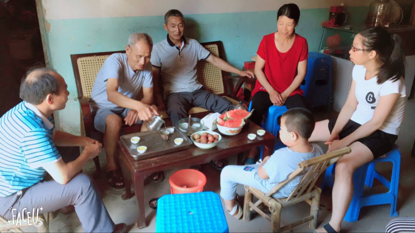 系书记拉家常 (1) - 万能看图王.jpg