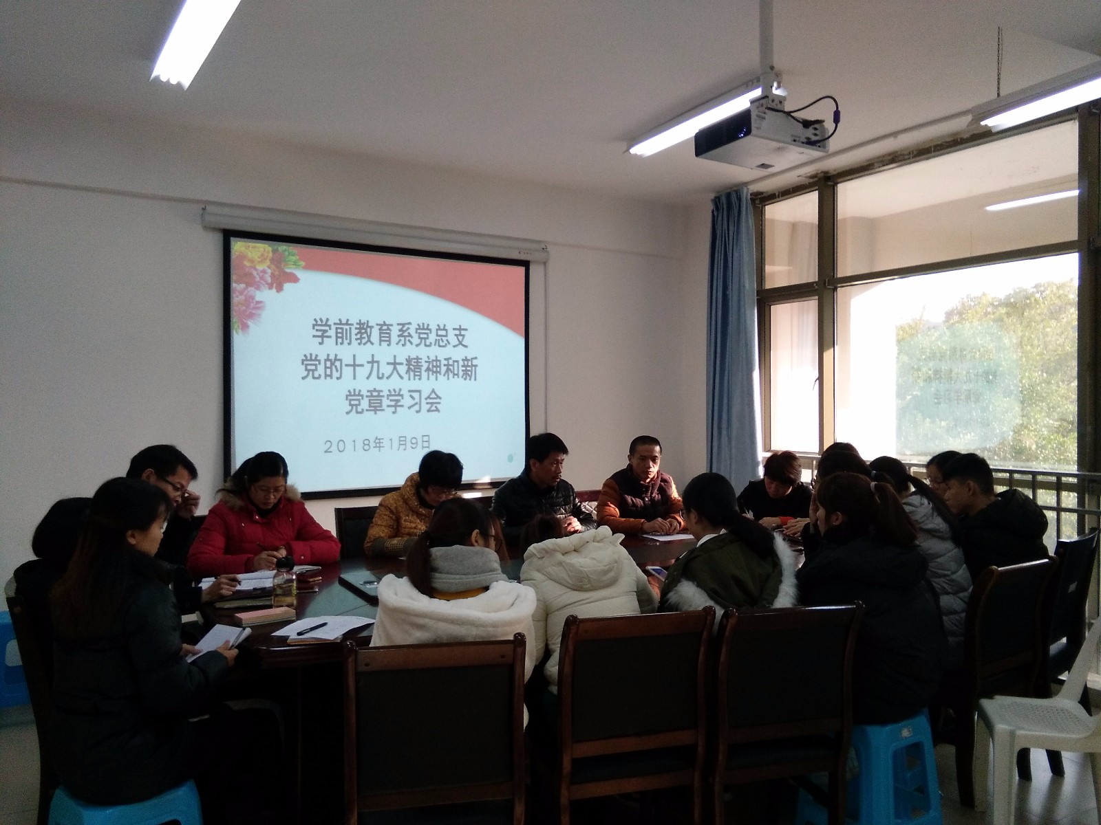 1913661510.jpg 1913661510.jpg