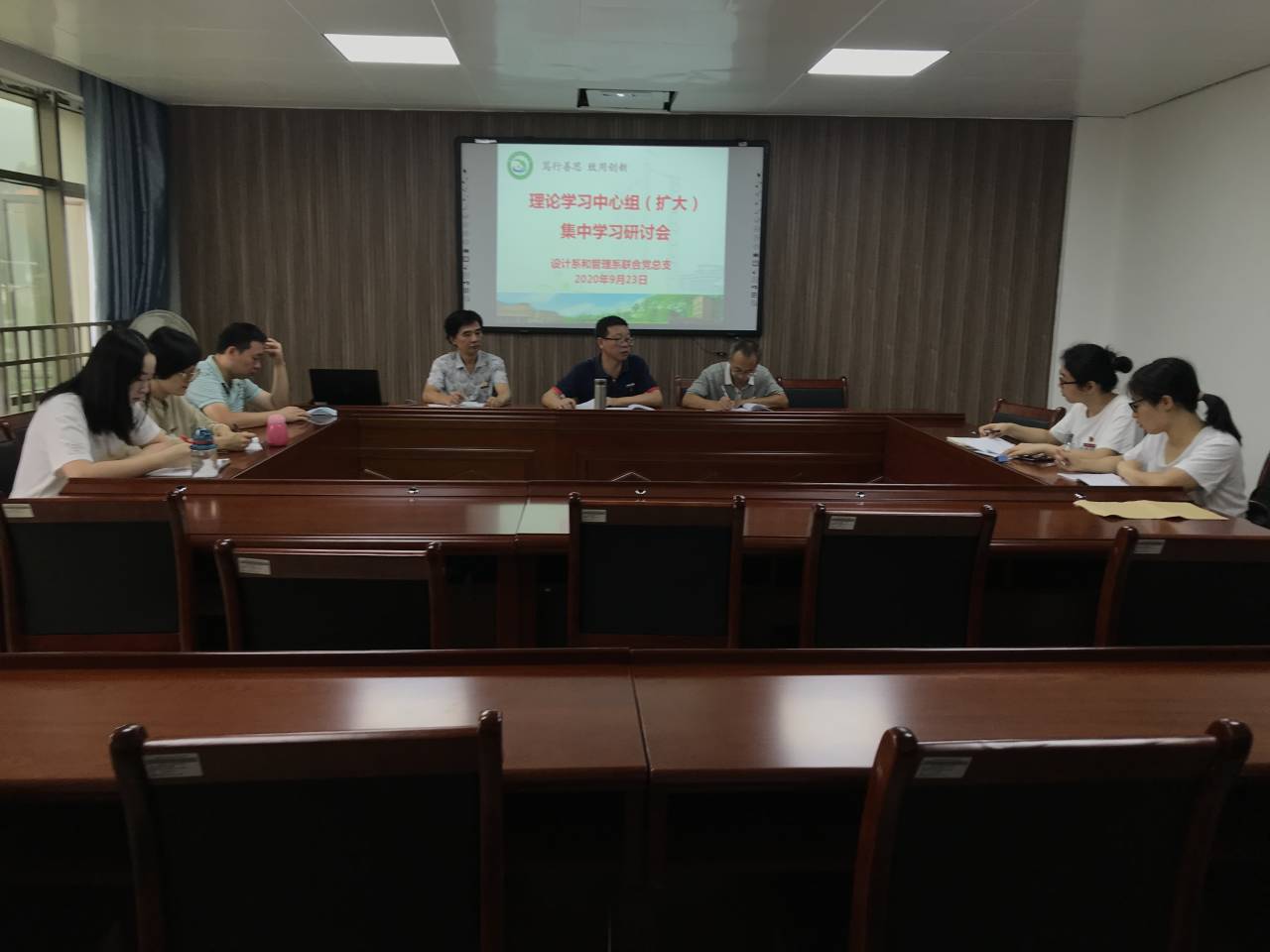 Cache_76a7d80fe2f1594..jpg Cache_76a7d80fe2f1594..jpg