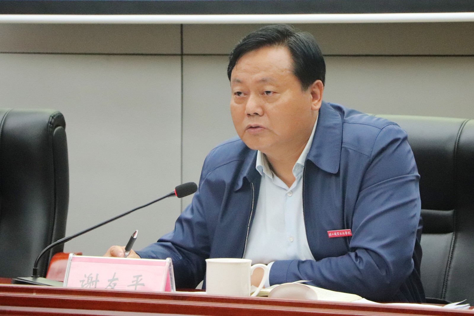 调_0008_色相_饱和度 8.jpg 调_0008_色相_饱和度 8.jpg