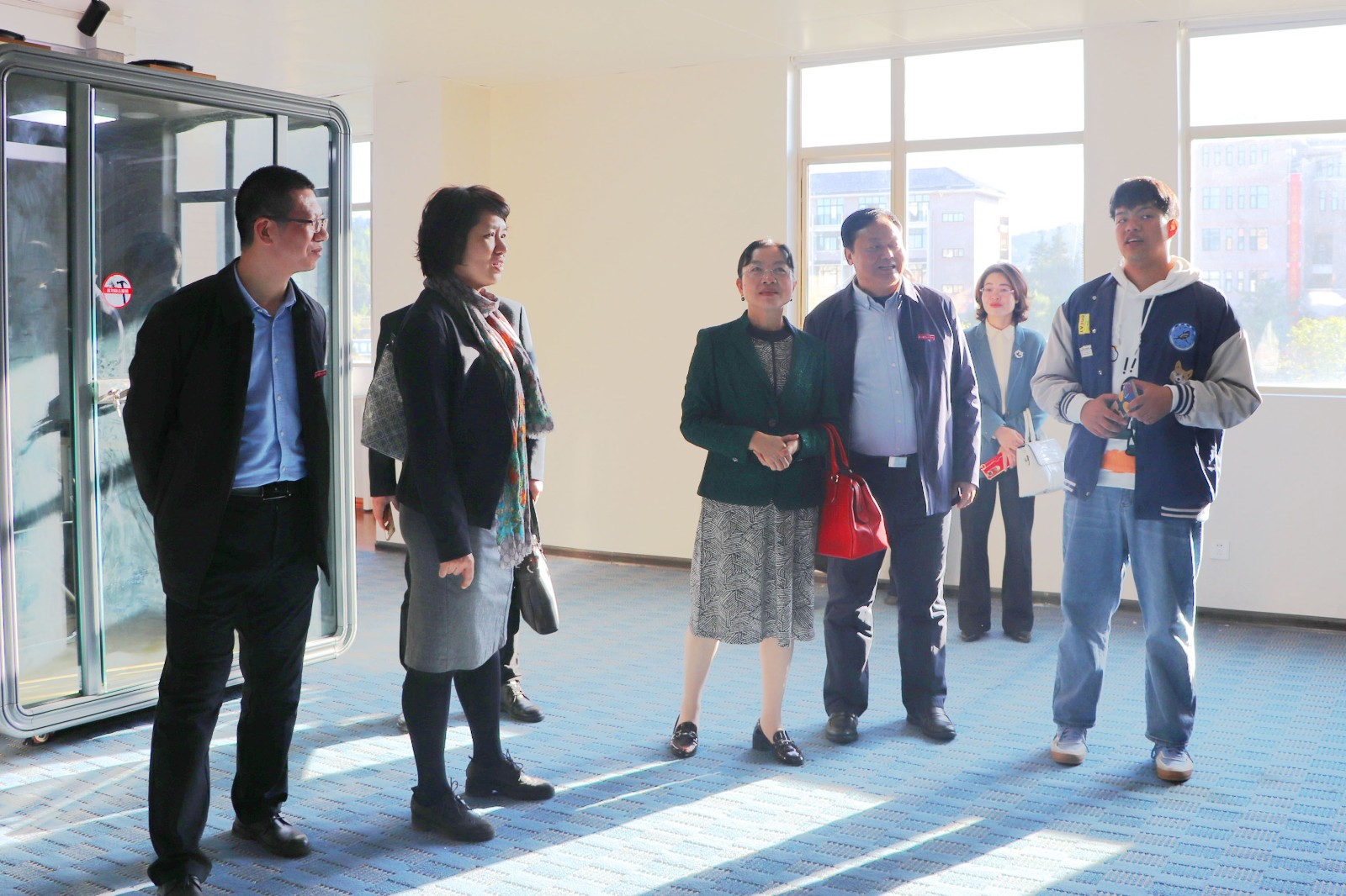 调_0008_色相_饱和度 1.jpg