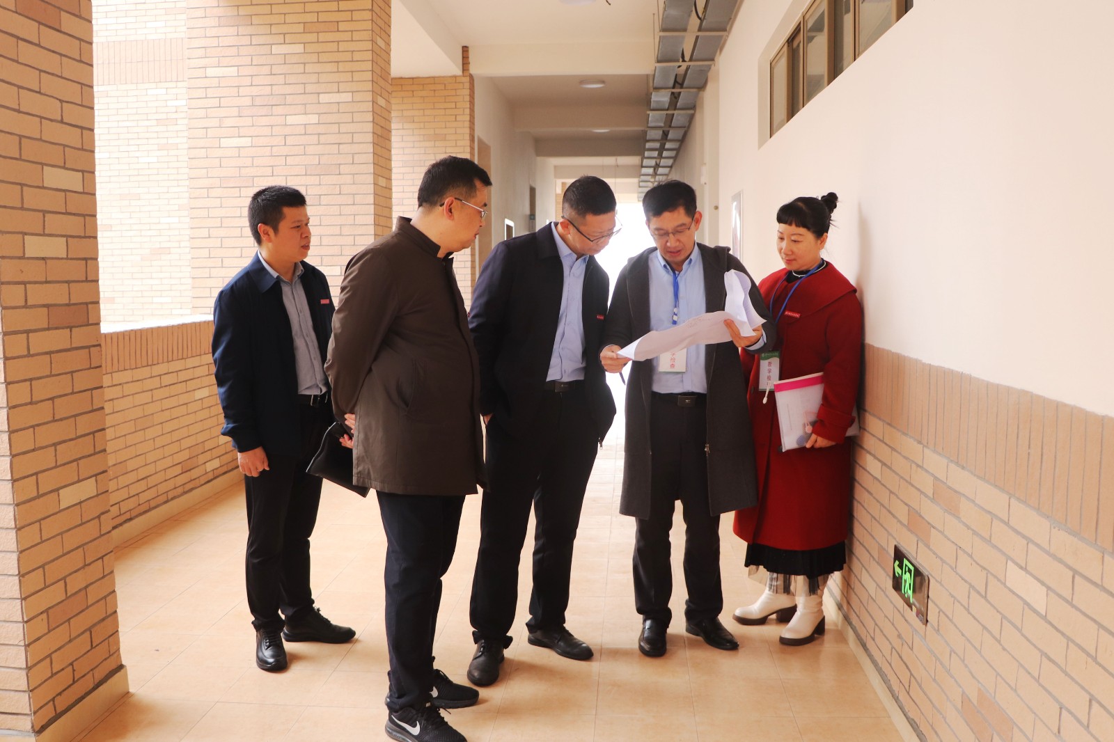 2.13_0000_曲线 1.jpg 2.13_0000_曲线 1.jpg