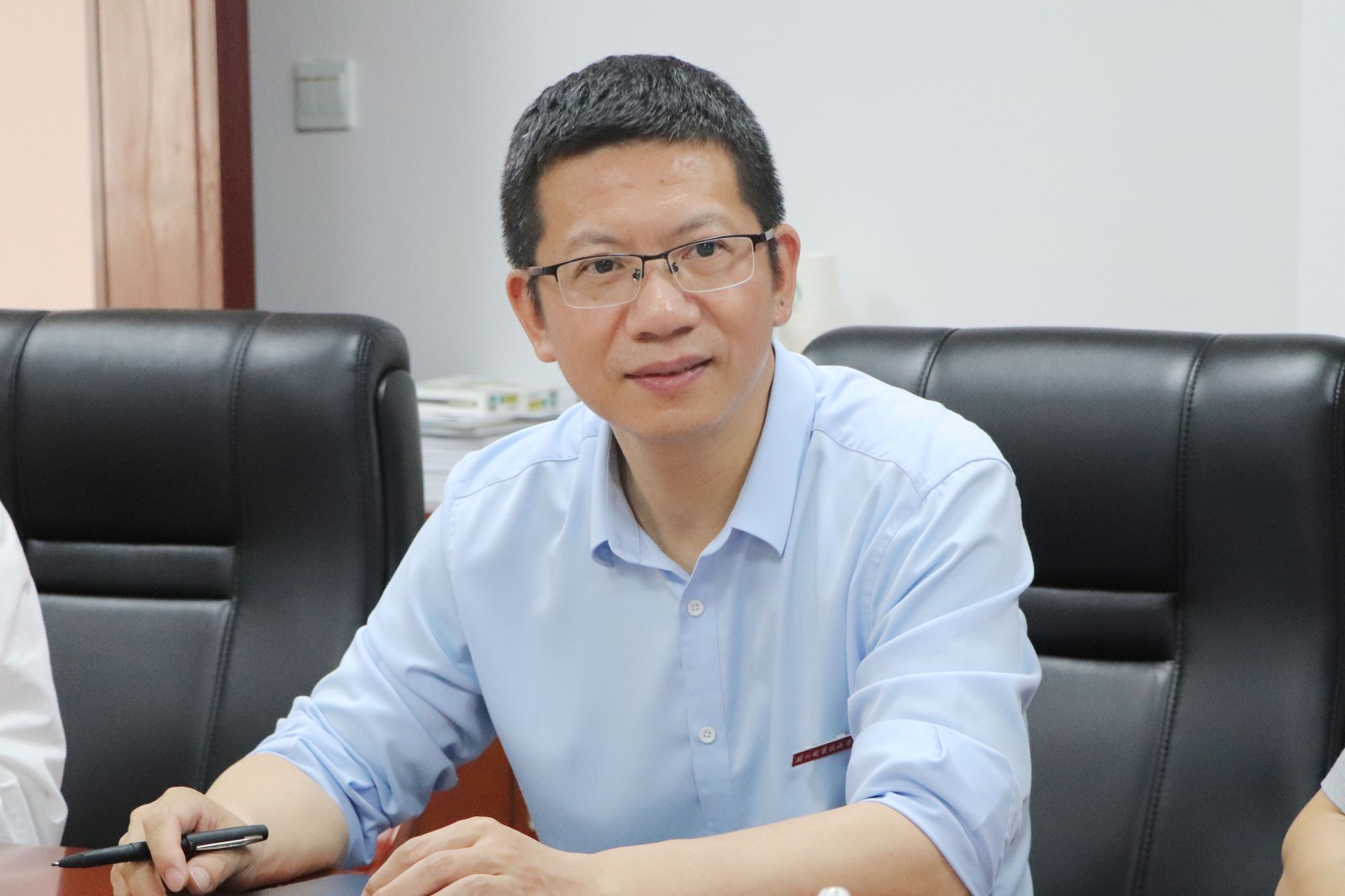 4.19_0004_曲线 4.jpg 4.19_0004_曲线 4.jpg