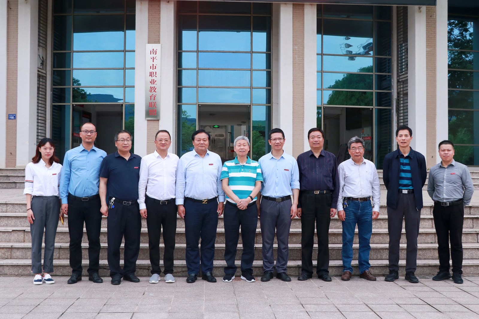 微信图片_20230423103632.jpg 微信图片_20230423103632.jpg