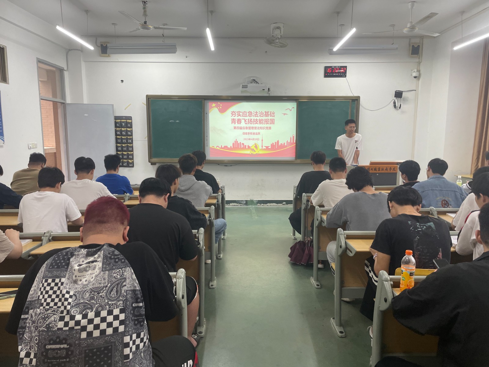 8e9f5b9f20a7c633ed3c2d9dce7b468.jpg 8e9f5b9f20a7c633ed3c2d9dce7b468.jpg