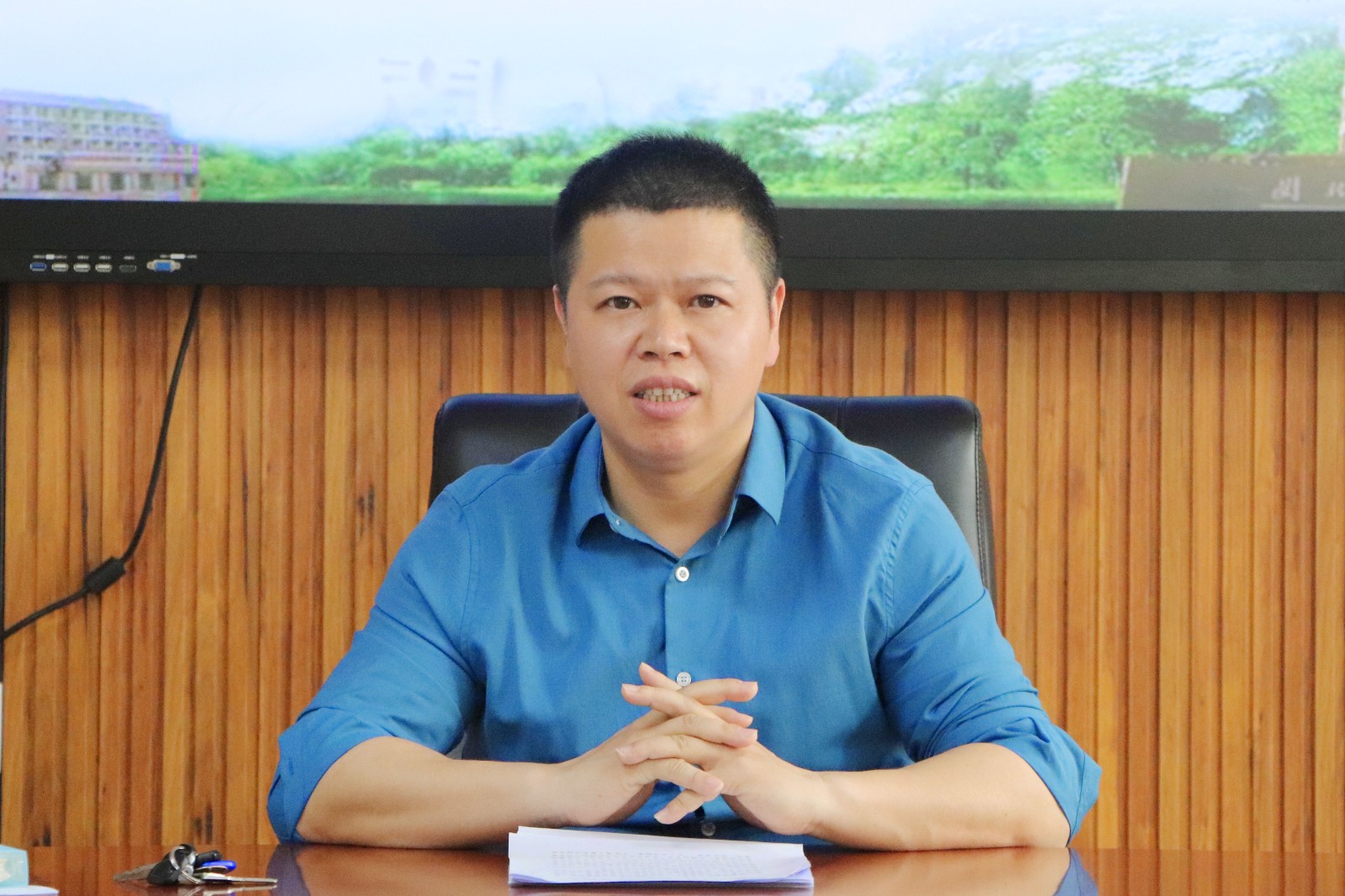 4.28_0002_色相_饱和度 1.jpg