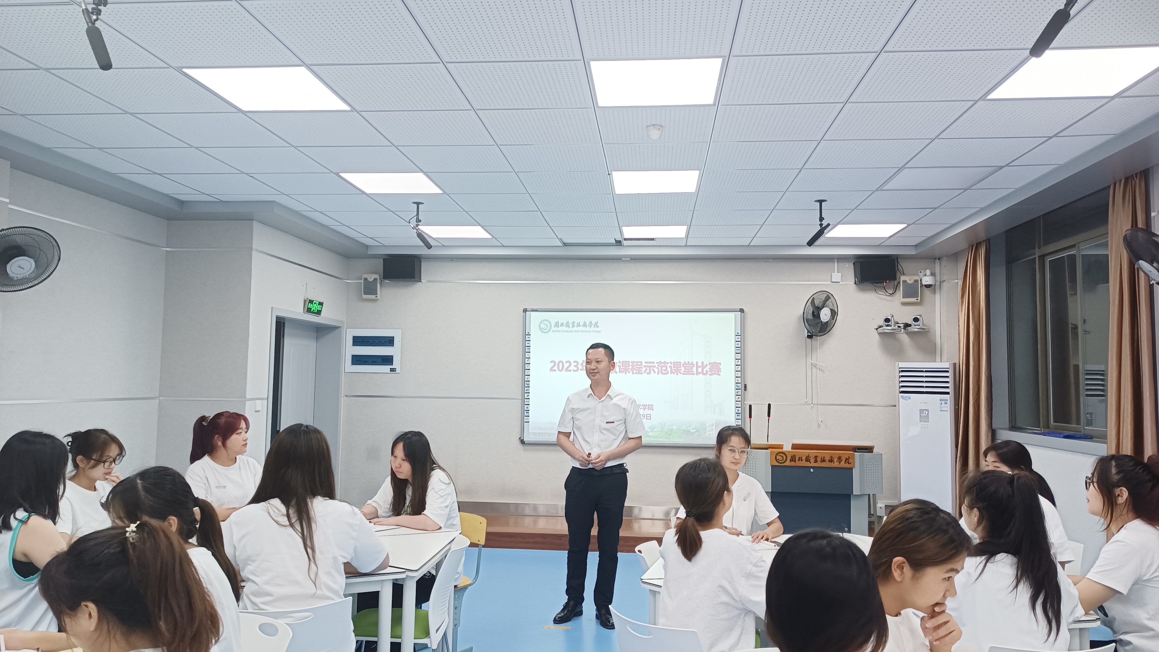 陆强1.jpg 陆强1.jpg