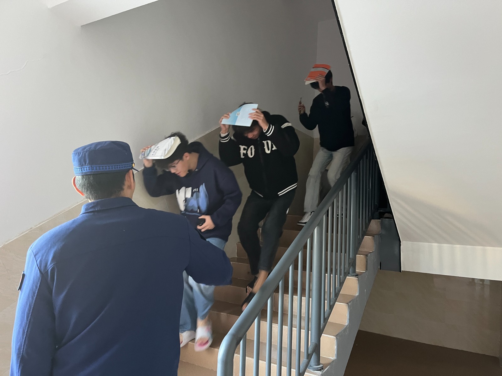 9ac8ce9a943d0f1af4c7c104e9c4ba2.jpg 9ac8ce9a943d0f1af4c7c104e9c4ba2.jpg