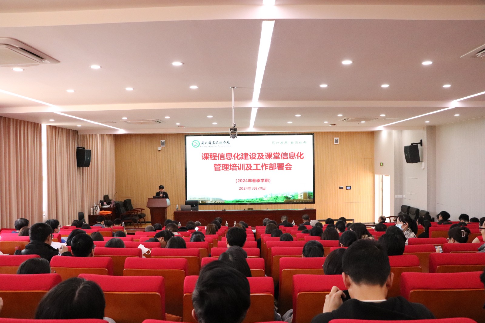 83953af96abfd456080bcb29afbea6f.jpg 83953af96abfd456080bcb29afbea6f.jpg