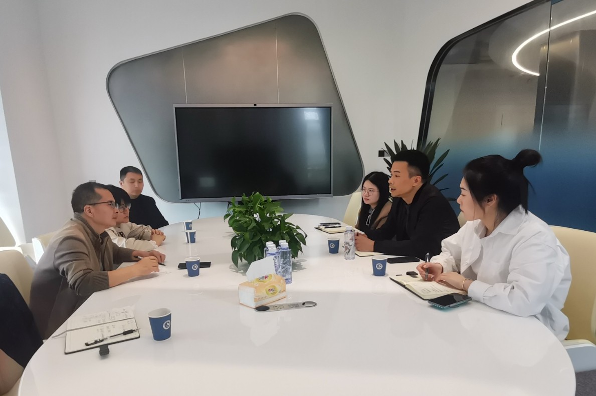 碳中和产业学院专业建设座谈会.jpg 碳中和产业学院专业建设座谈会.jpg