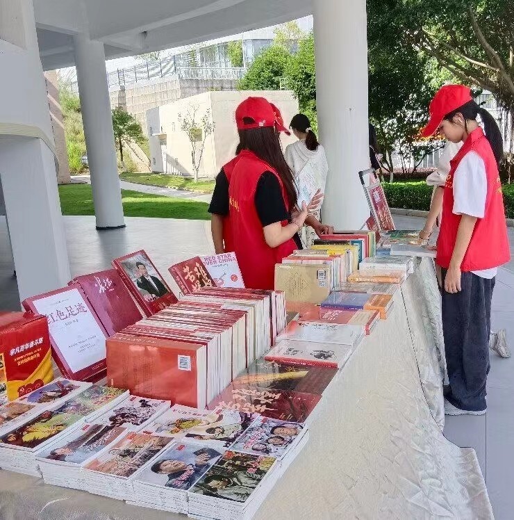 书展1.jpg 书展1.jpg