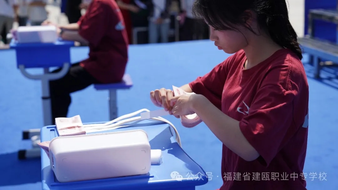 9.webp.jpg 9.webp.jpg