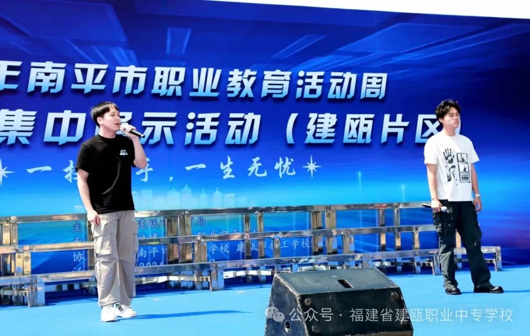 12.webp.jpg 12.webp.jpg