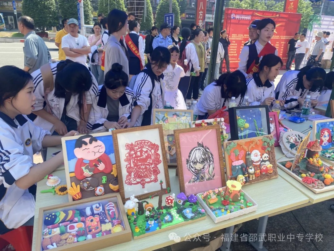 12.webp.jpg 12.webp.jpg