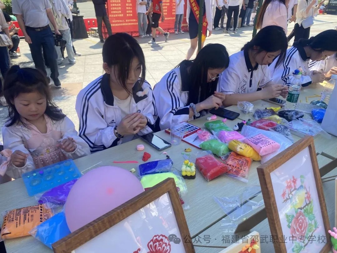 13.webp.jpg 13.webp.jpg