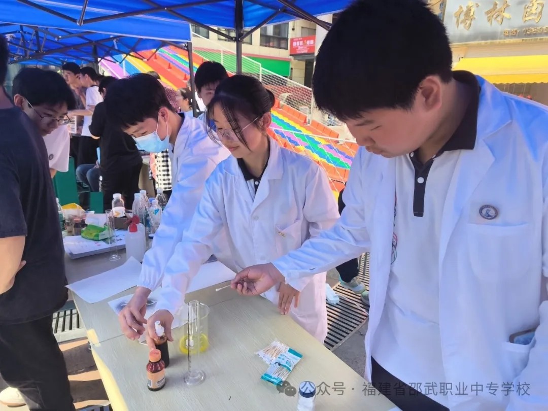 18.webp.jpg 18.webp.jpg