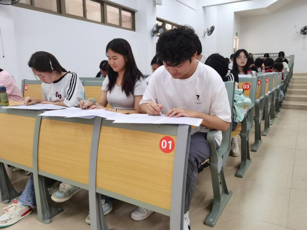 图片2.png 图片2.png