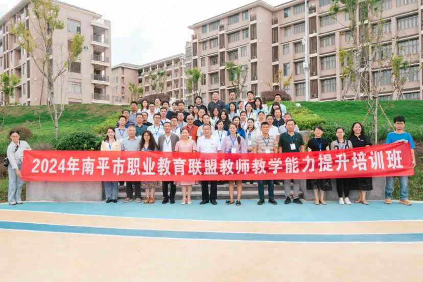 1.webp.png 1.webp.png