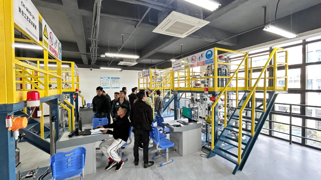 5.webp.png 5.webp.png