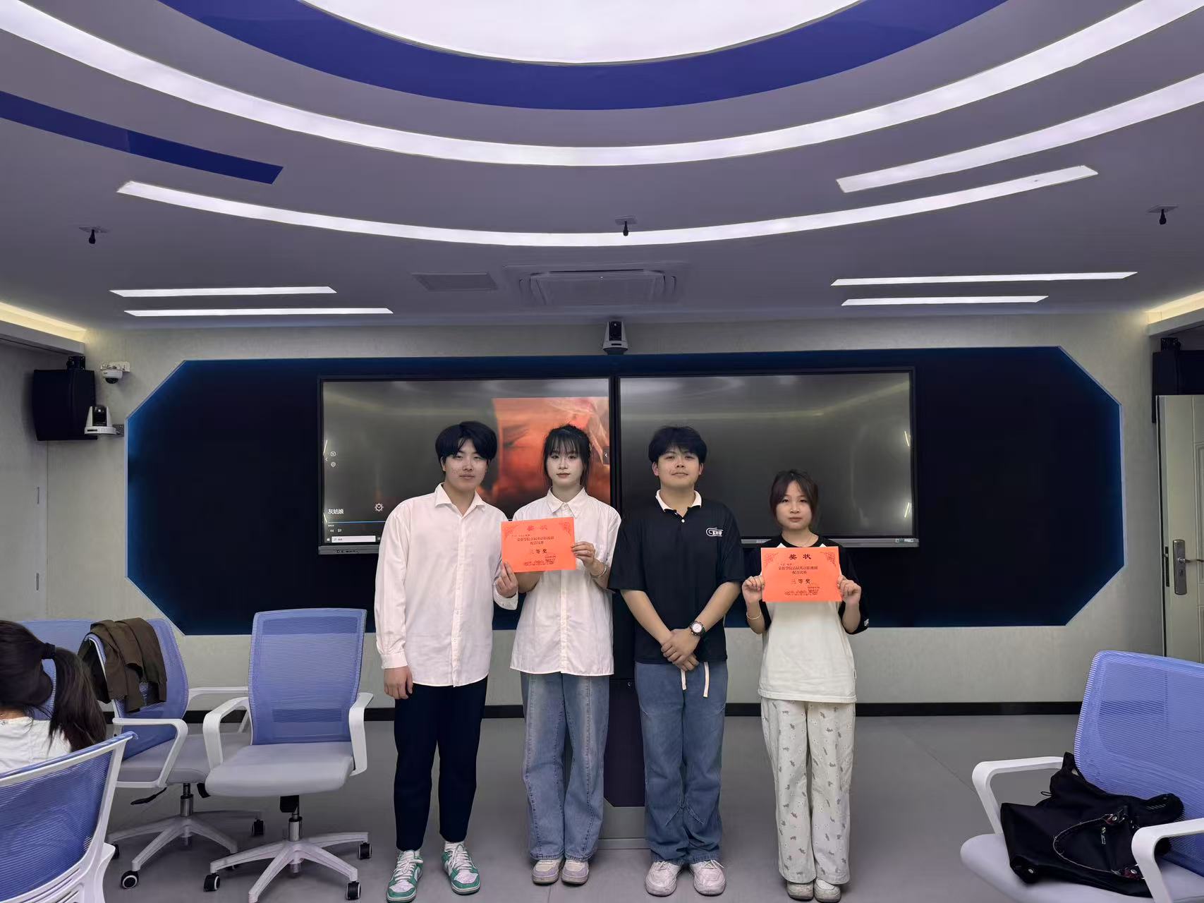 微信图片_20250327162212.jpg 微信图片_20250327162212.jpg