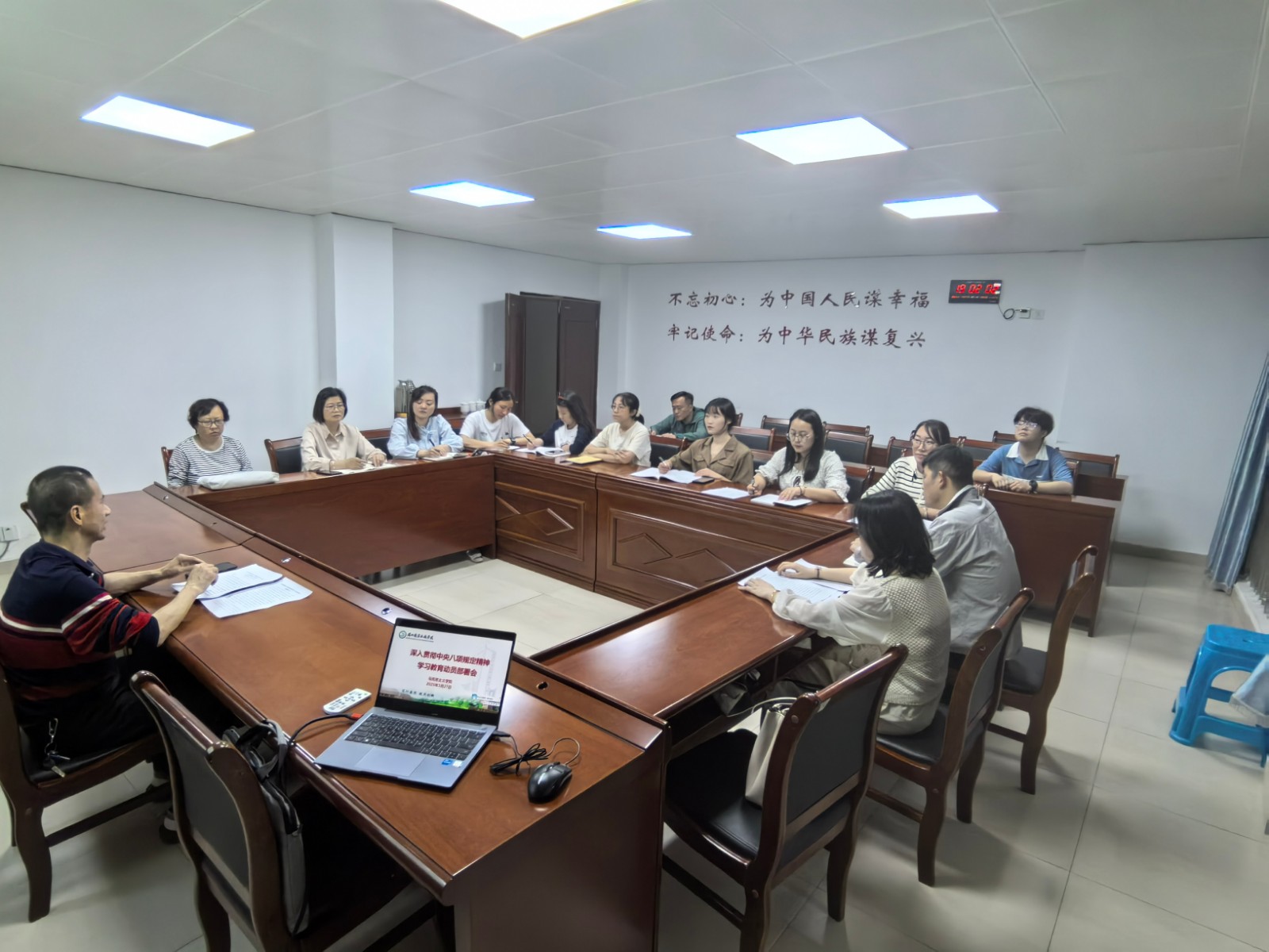 a176775914b5791123326996f684bf7.jpg a176775914b5791123326996f684bf7.jpg