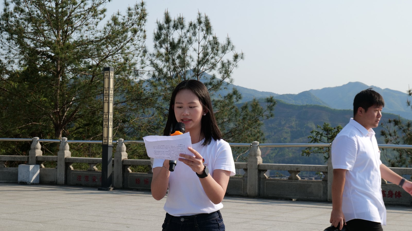 学生代表.jpg 学生代表.jpg