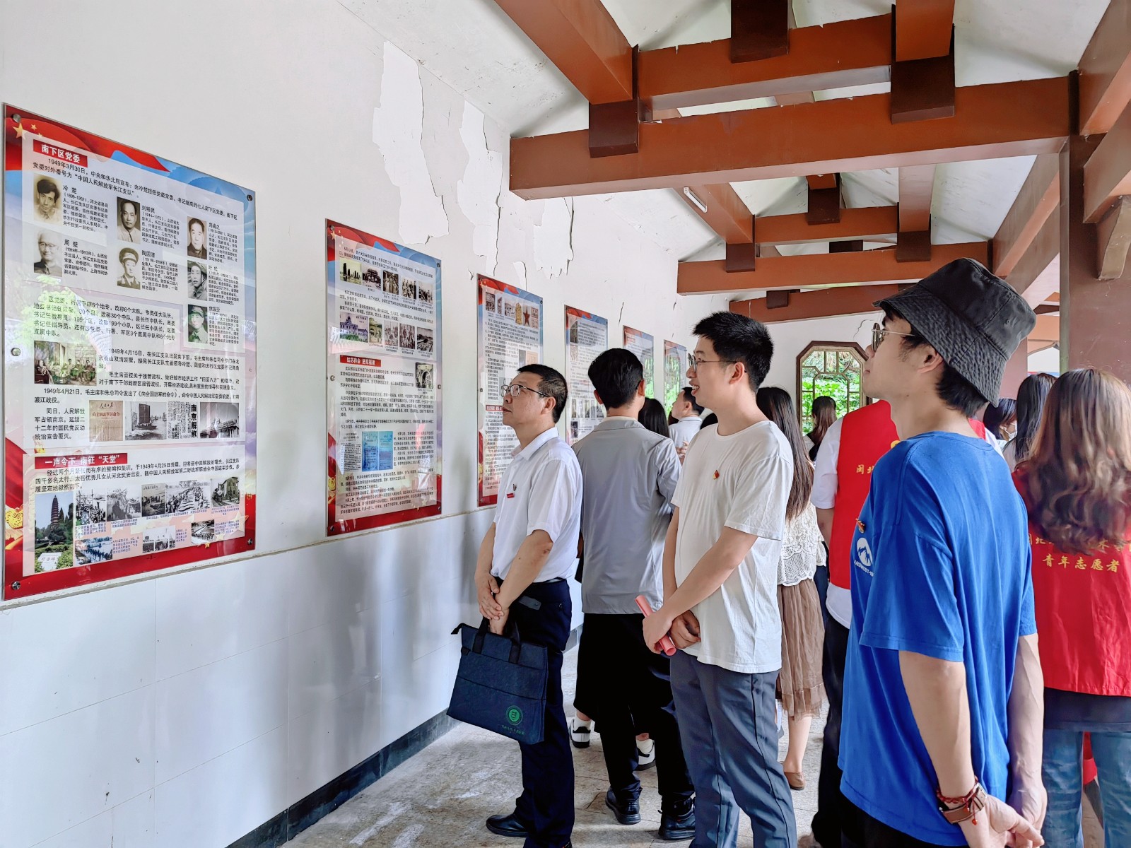 学习长江支队精神主题党日2.jpg 学习长江支队精神主题党日2.jpg