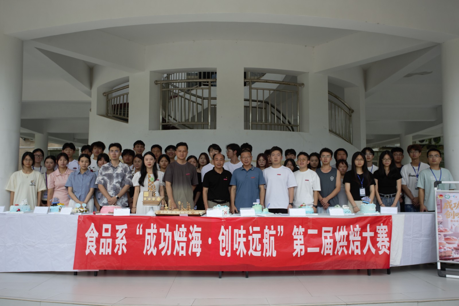 2F4A1100.jpg 2F4A1100.jpg