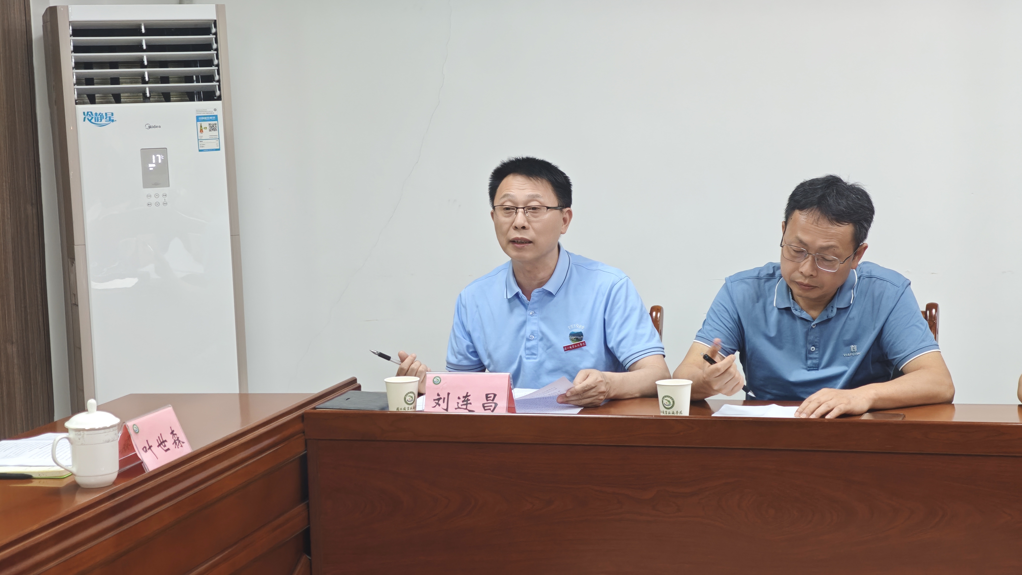 b2b06c6848b55bb6a9029fcda31b703.jpg b2b06c6848b55bb6a9029fcda31b703.jpg