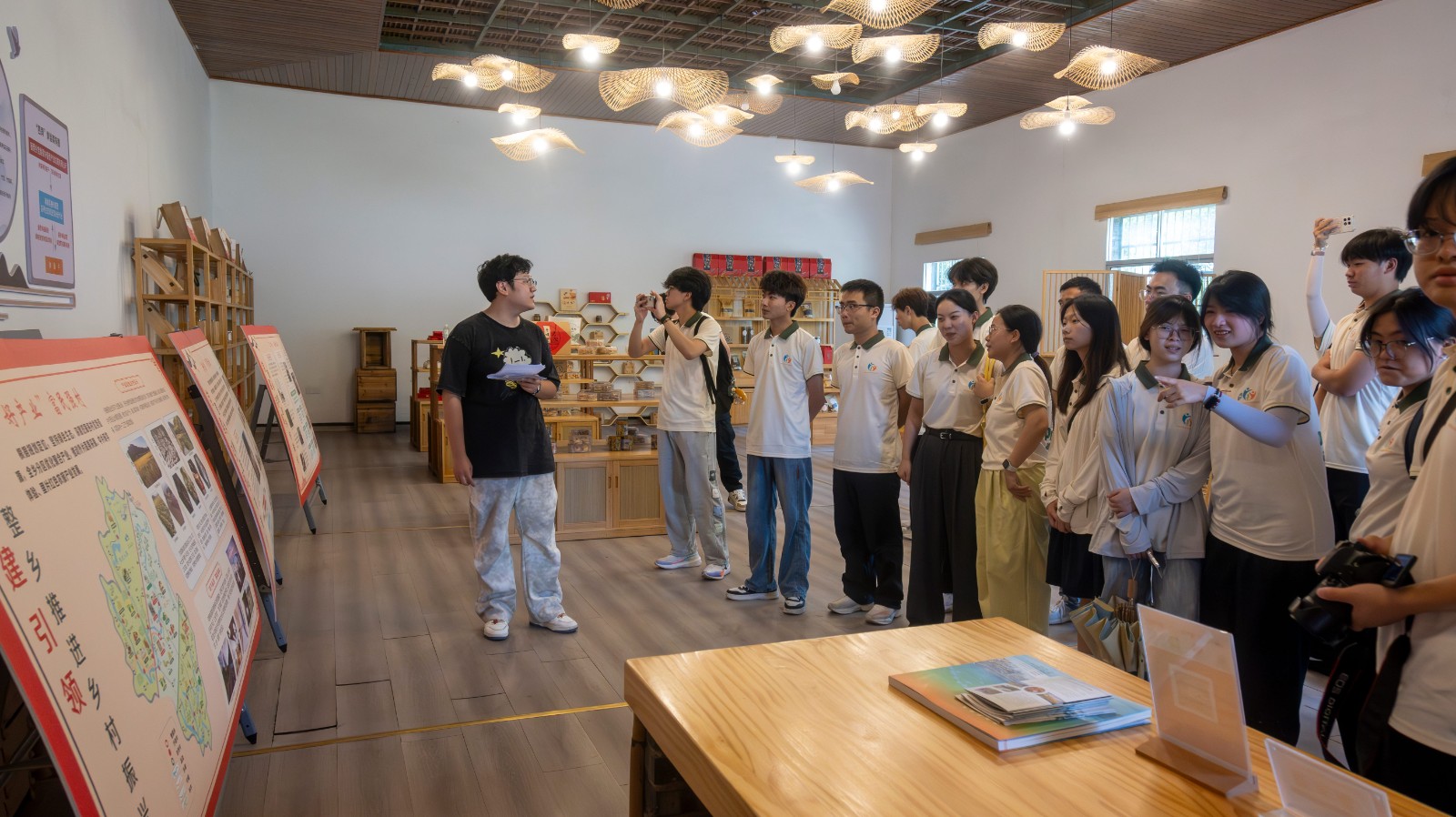 DSC_3720-已增强-降噪(1).jpg DSC_3720-已增强-降噪(1).jpg